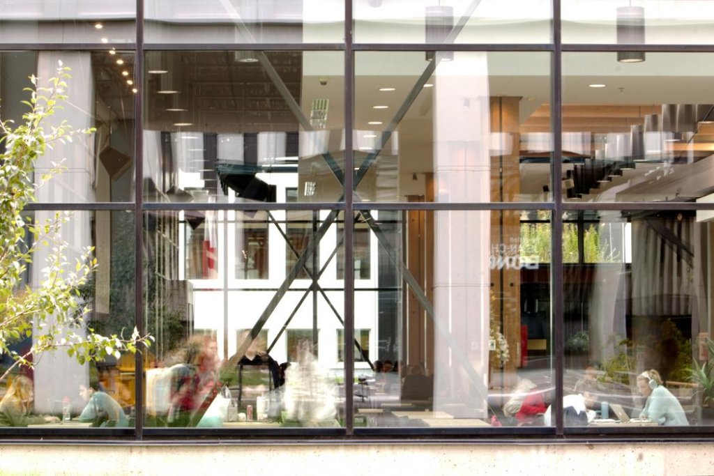 autocollant vitrine personnalisé